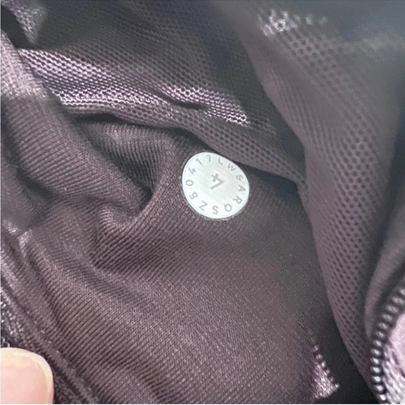 Lululemon Motionful 7/8 Tight 25" Black Cherry - Picture 6 of 8